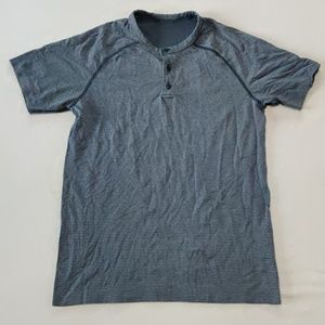 Lululemon Athletica 3 button Metal tech vent small